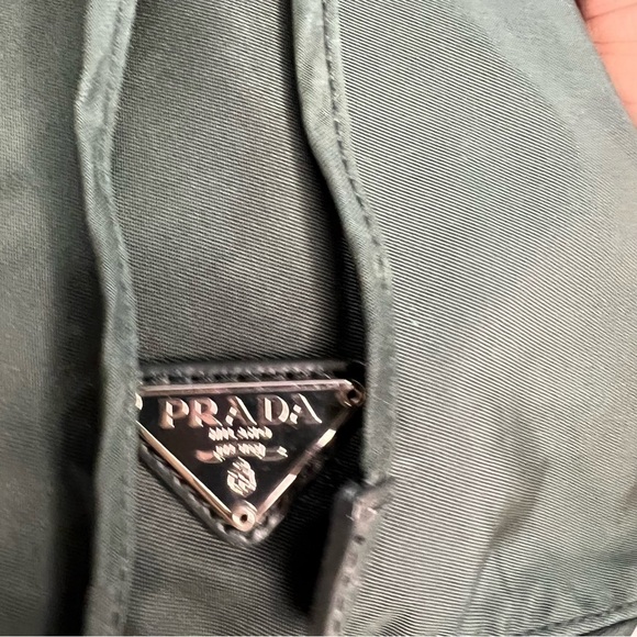 Prada NYLON DRAWSTRING BUCKET POUCH (green) - Picture 4 of 17